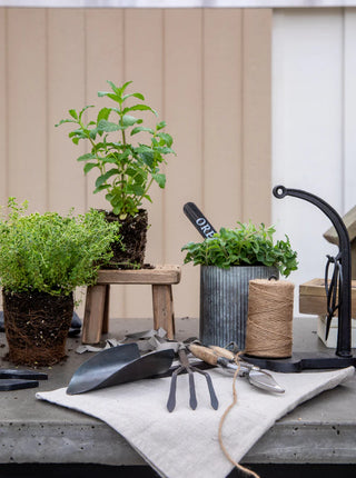 Cast iron jute string- garden collection by Slope House Mercantie